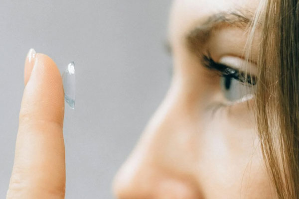 contact lens lenses brampton optometrist eye doctor